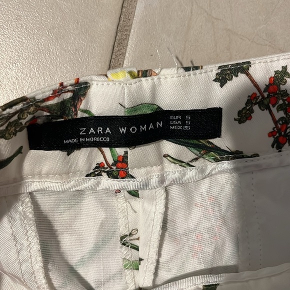 Zara small floral pants 728 - Picture 4 of 5